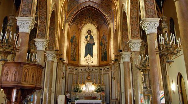 Immagine Chiesa Santi Pietro e Paolo altare