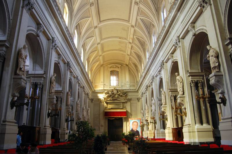 Immagine navata centrale posteriore