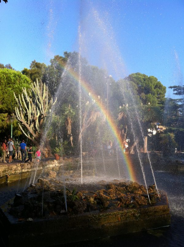 Immagine arcobaleno fontana